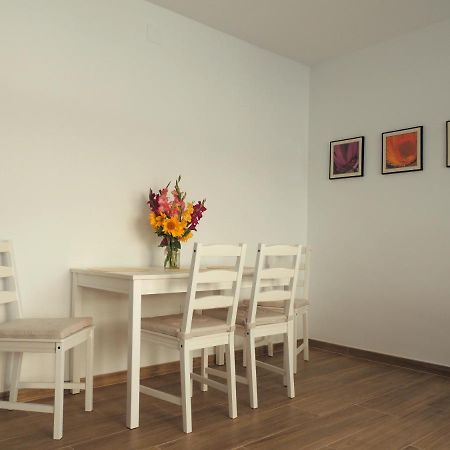 Jardin Apartment เอสเตโปนา ภายนอก รูปภาพ